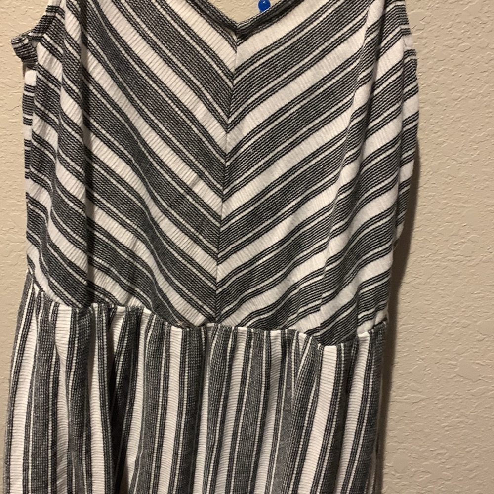 Universal Thread Dress - Picture 3 of 3